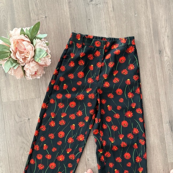 H&M Red Poppies Floral High Waist Straight Leg Trouser Pants - Picture 2 of 7